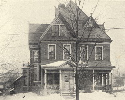 jamestown_houses_hall